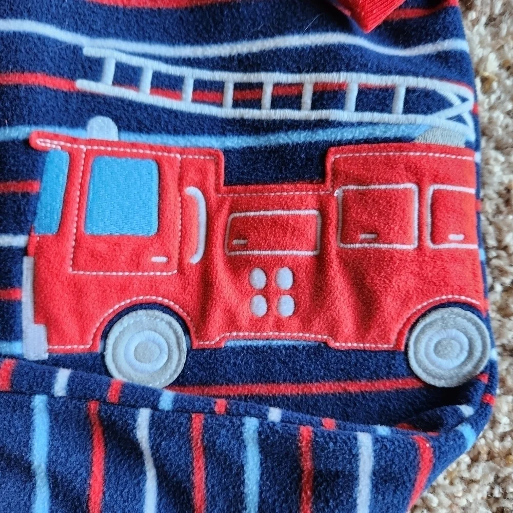 Carter's fleece sleeper with feet - Picture 3 of 4
